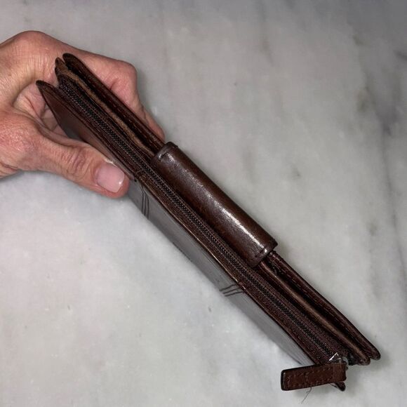 Mundi Wallet Smooth Italian Leather Bifold Compact Snap Flap - Picture 9 of 16